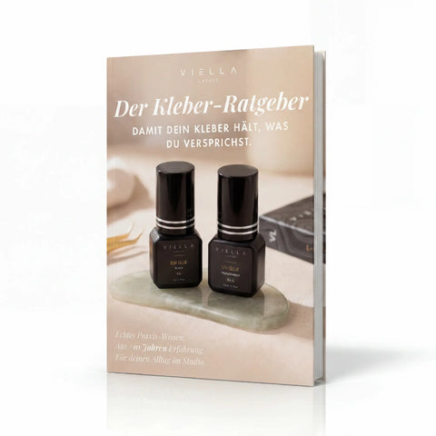VIELLA LASHES Kleber-Ratgeber – Praxis-Wissen für Wimpernstylistinnen, damit dein Wimpernkleber bei der Wimpernverlängerung optimal hält